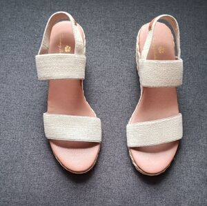 Tommy Bahama Cream Espadrille Sandals